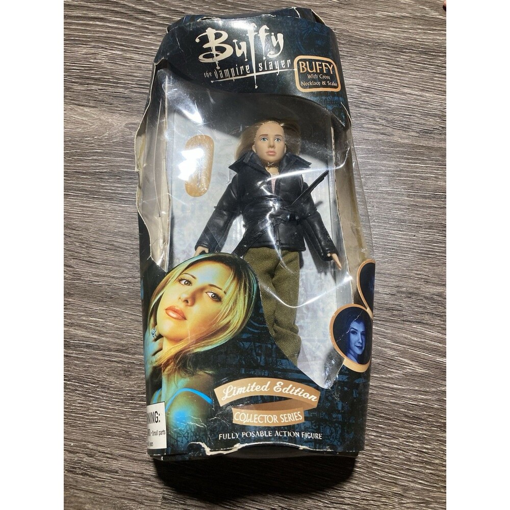 Buffy the Vampire Slayer Limited Edition Collector Series Action Figure NIB